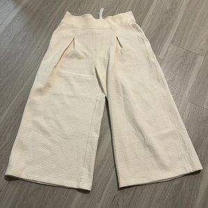 Lululemon wide leg pants